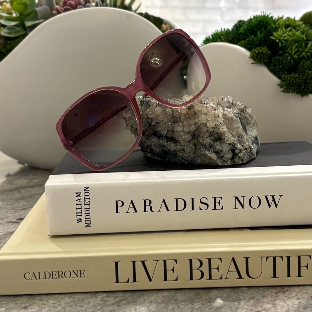 CHANEL Rose-Tinted Sunglasses